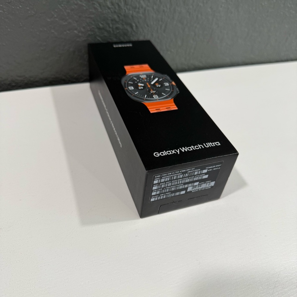 Samsung Galaxy Smart Watch Ultra 47mm LTE Titanium, Titanium Gray, Orange Band - Picture 7 of 13